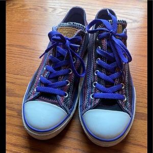 Converse All Stars Low Top Shoes Girls’ Sz 5 Purple/Black Stripes EUC!